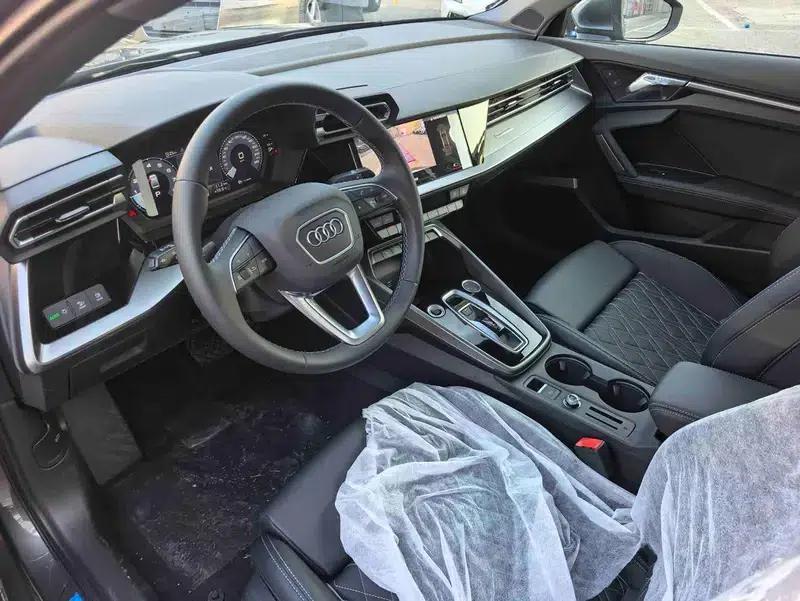 2026 Audi A3 A3L Limousine 35 TFSI Flying Spur Luxury Edition — миниатюра 12