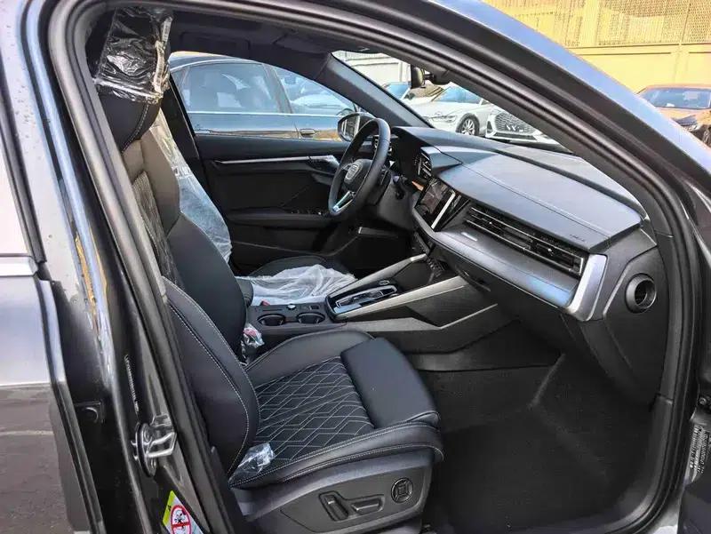 2026 Audi A3 A3L Limousine 35 TFSI Flying Spur Luxury Edition — миниатюра 13