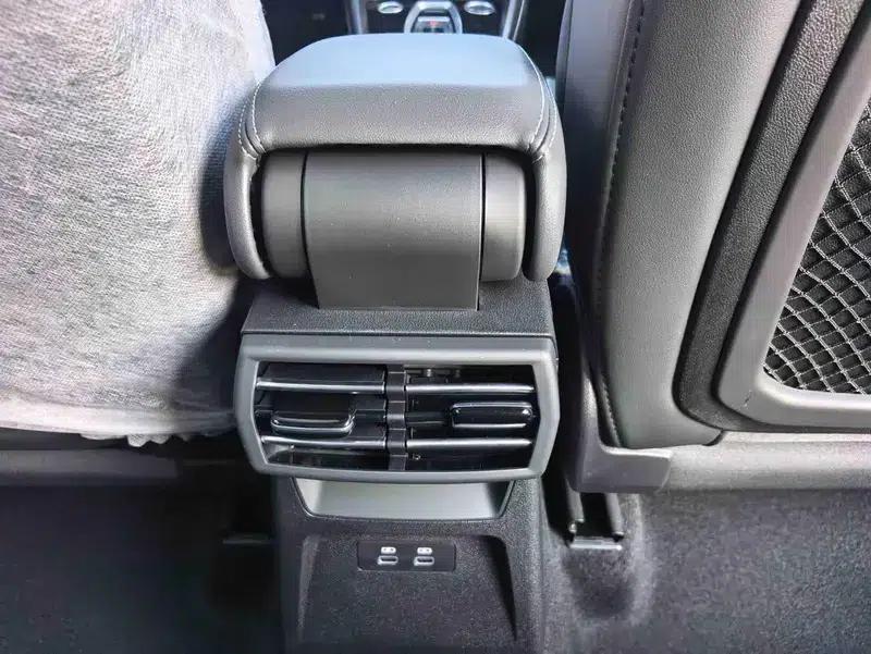 2026 Audi A3 A3L Limousine 35 TFSI Flying Spur Luxury Edition — миниатюра 7