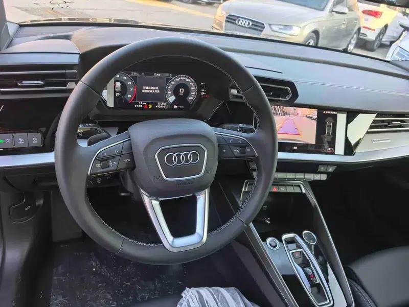 2026 Audi A3 A3L Limousine 35 TFSI Flying Spur Luxury Edition — миниатюра 9