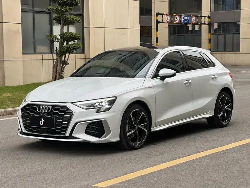 Audi A3 2024 Sportback 35 TFSI Fashion Sport — миниатюра 1