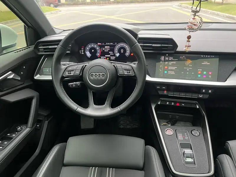 Audi A3 2024 Sportback 35 TFSI Fashion Sport — миниатюра 13