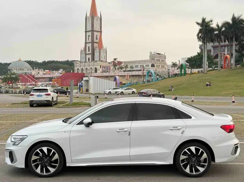 Audi A3 2023 Facelift A3L Limousine 35 TFSI Sporty Edition — миниатюра 4