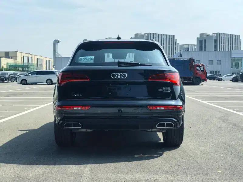 Audi Q5L 2025 quattro 45th Anniversary Edition 45TFSI Luxury Dynamic — миниатюра 5