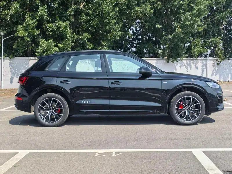 Audi Q5L 2025 quattro 45th Anniversary Edition 45TFSI Luxury Dynamic — миниатюра 7