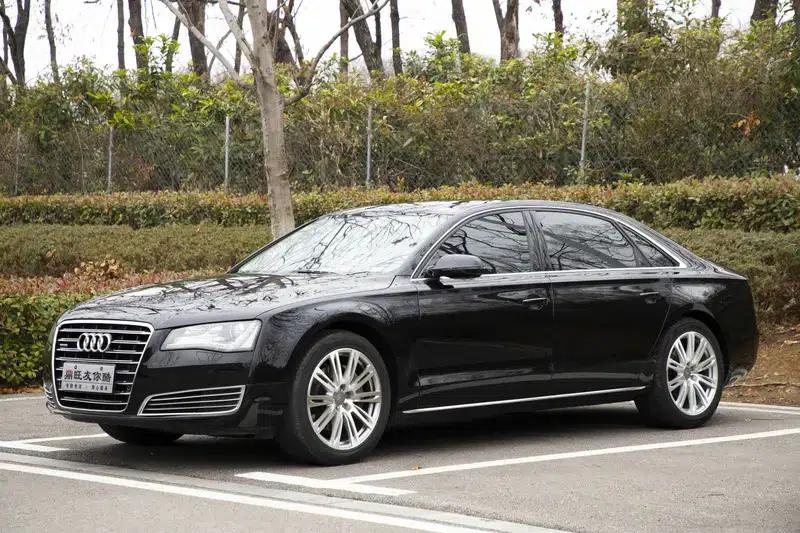 2013 Audi A8 A8L 45 TFSI quattro Comfort — миниатюра 1