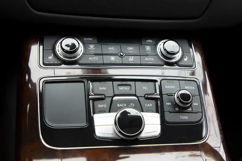 2013 Audi A8 A8L 45 TFSI quattro Comfort — миниатюра 9
