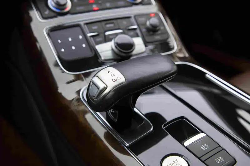 2016 Audi A8 A8L 45 TFSI quattro Comfort — миниатюра 19