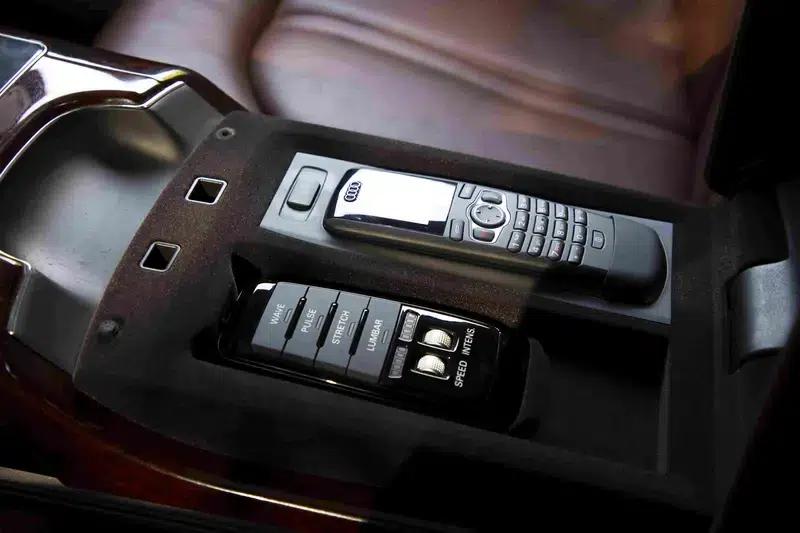 2012 Audi A8 A8L 6.3 FSI W12 quattro — миниатюра 16