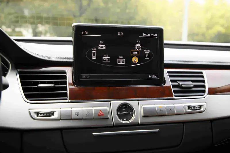 2012 Audi A8 A8L 6.3 FSI W12 quattro — миниатюра 13