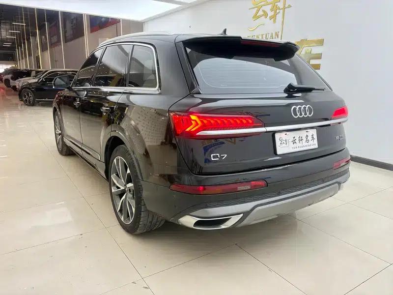 Audi Q7 2021 55 TFSI quattro S line Sport — миниатюра 4
