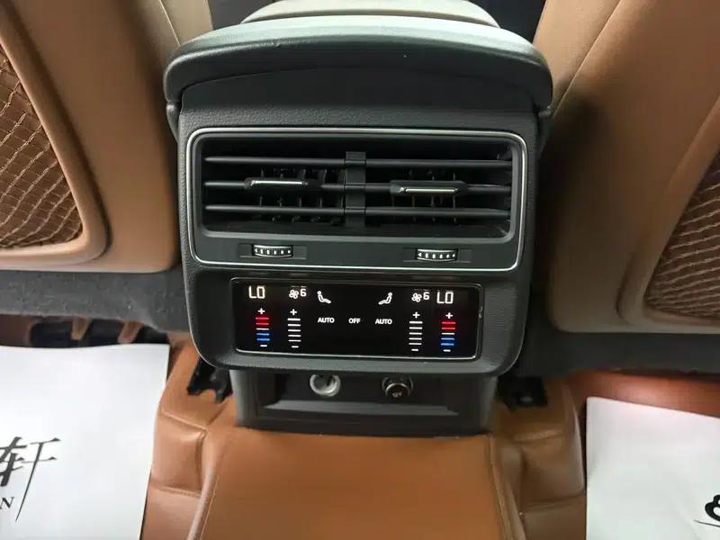 Audi Q7 2021 55 TFSI quattro S line Sport — миниатюра 8