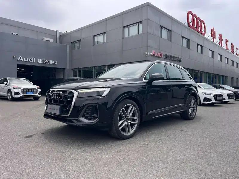 Audi Q7 2024 45 TFSI quattro S line Sport — миниатюра 1