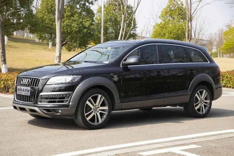 Audi Q7 2015 40 TFSI Classic Edition — миниатюра 1