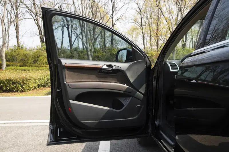 Audi Q7 2015 40 TFSI Classic Edition — миниатюра 27