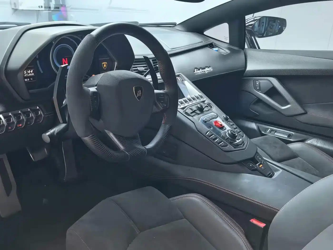 2013 Aventador LP 700-4 Roadster — миниатюра 5