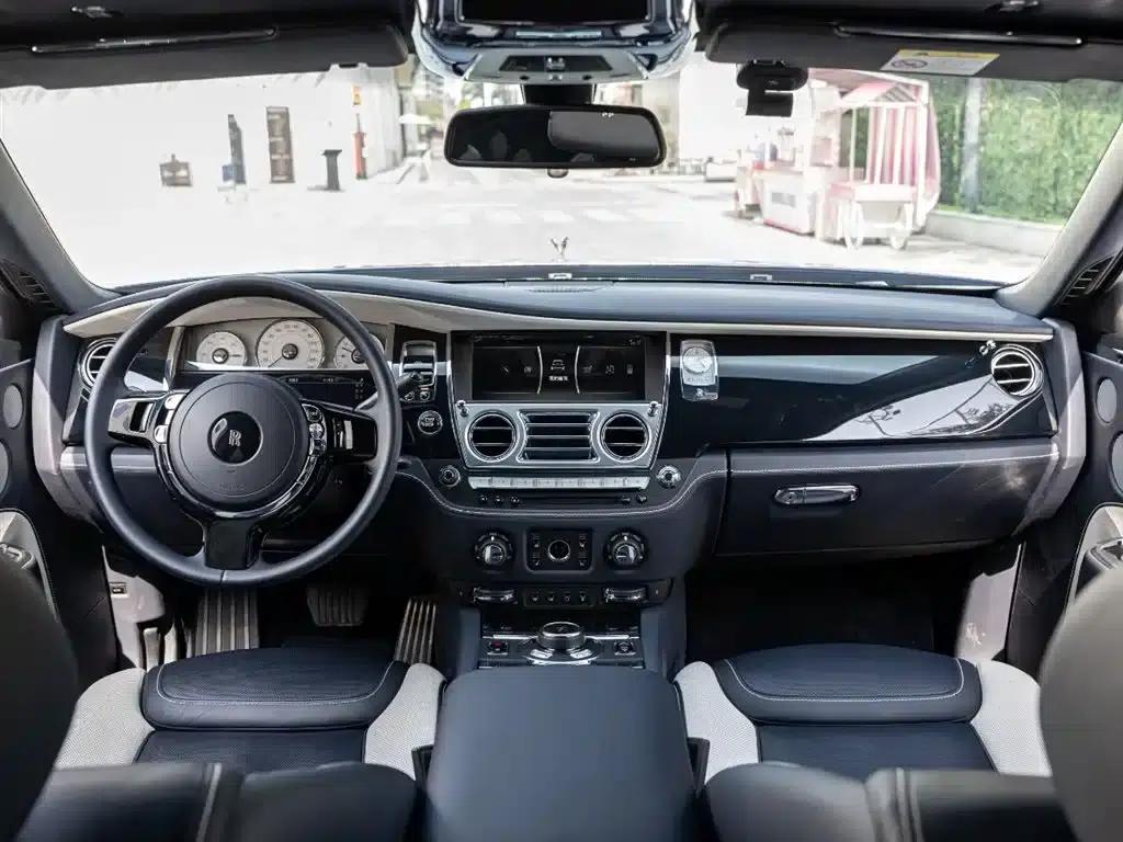 2018 Ghost 6.6T Long Wheelbase — миниатюра 11