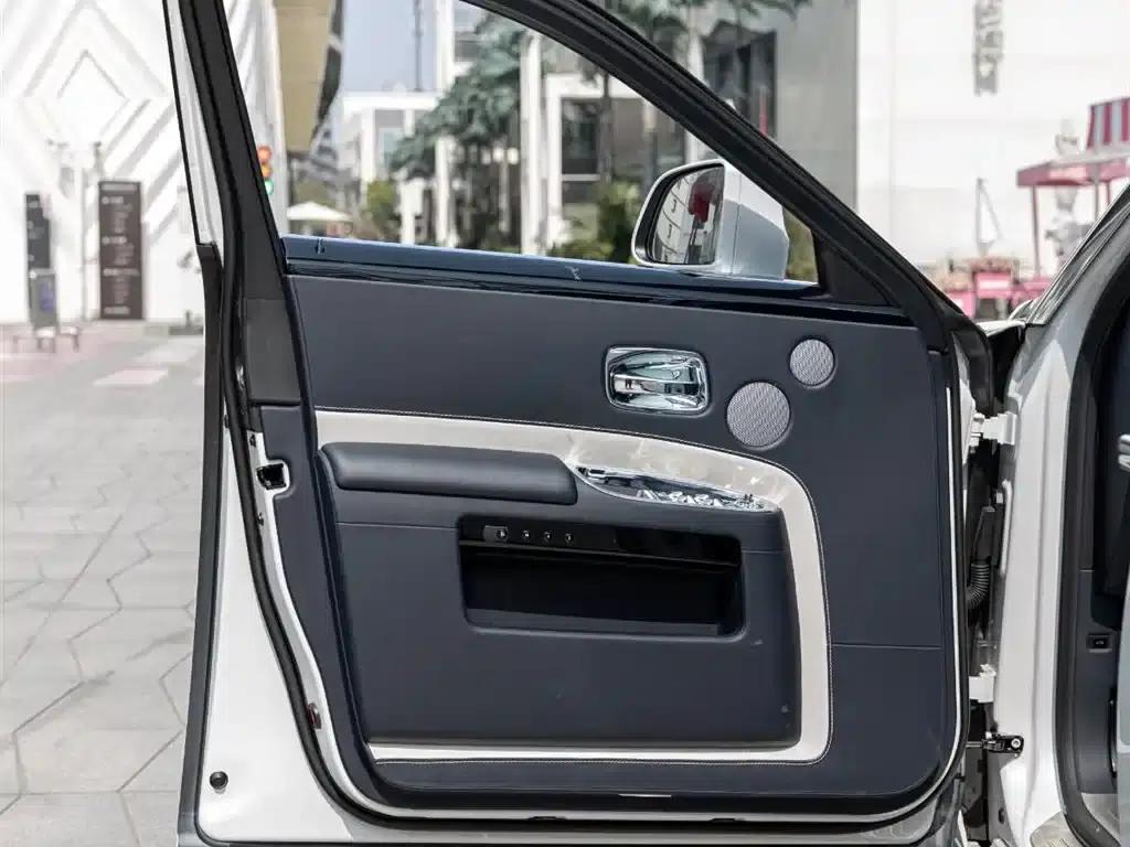 2018 Ghost 6.6T Long Wheelbase — миниатюра 17