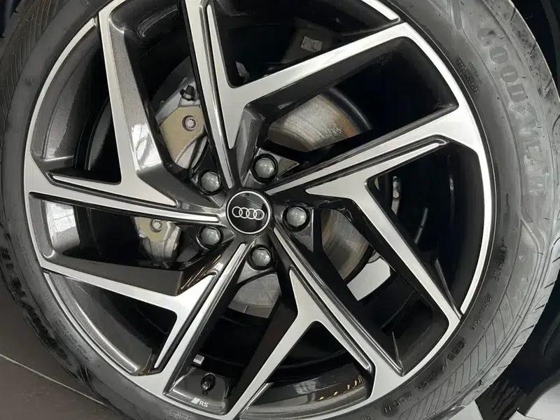 Audi Q6L e-tron 2026 First Edition — миниатюра 9