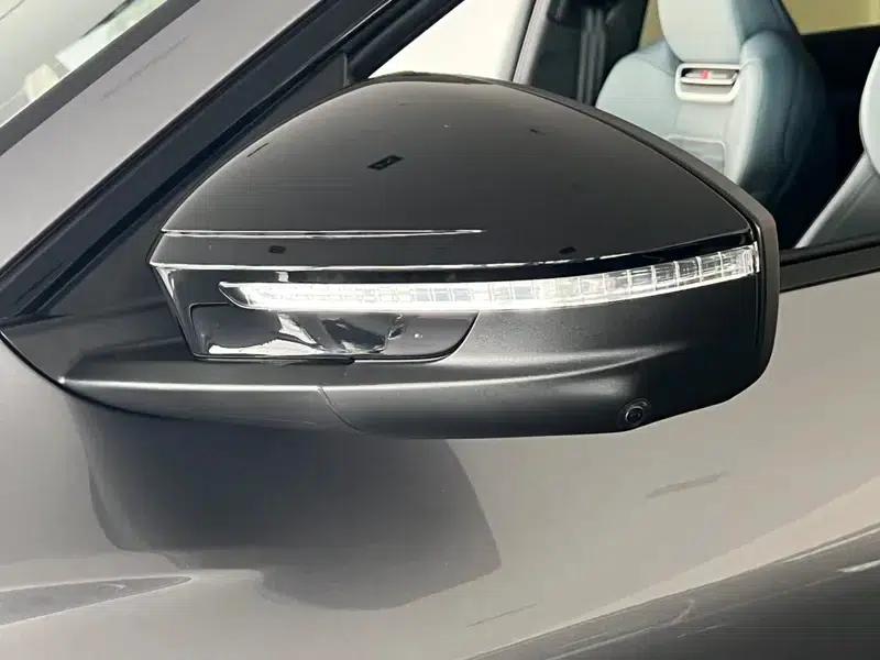 Audi Q6L e-tron 2026 First Edition — миниатюра 10