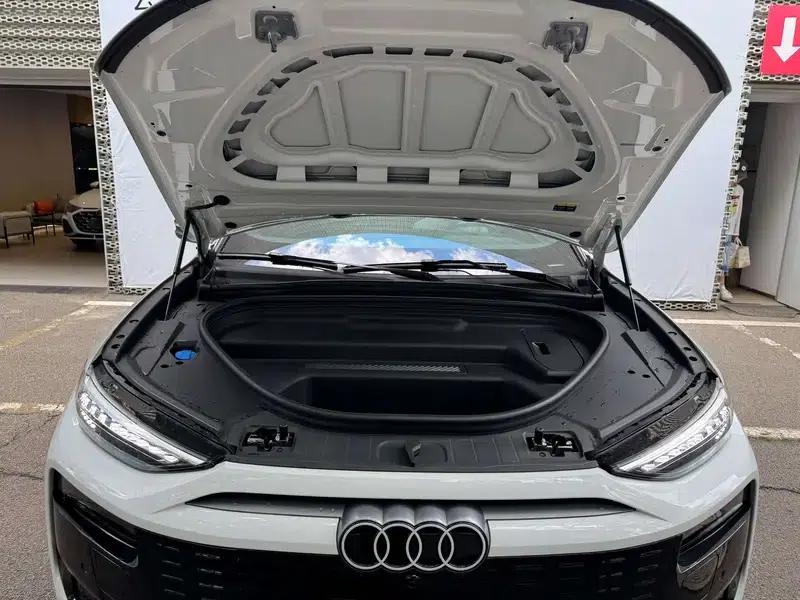 Audi Q6L e-tron 2026 First Edition — миниатюра 6