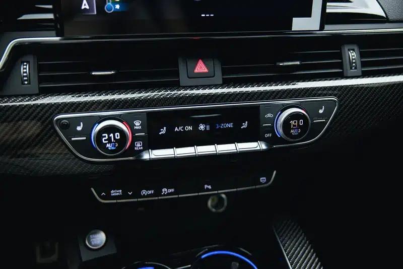 Audi RS 5 2024 2.9T Sportback — миниатюра 17