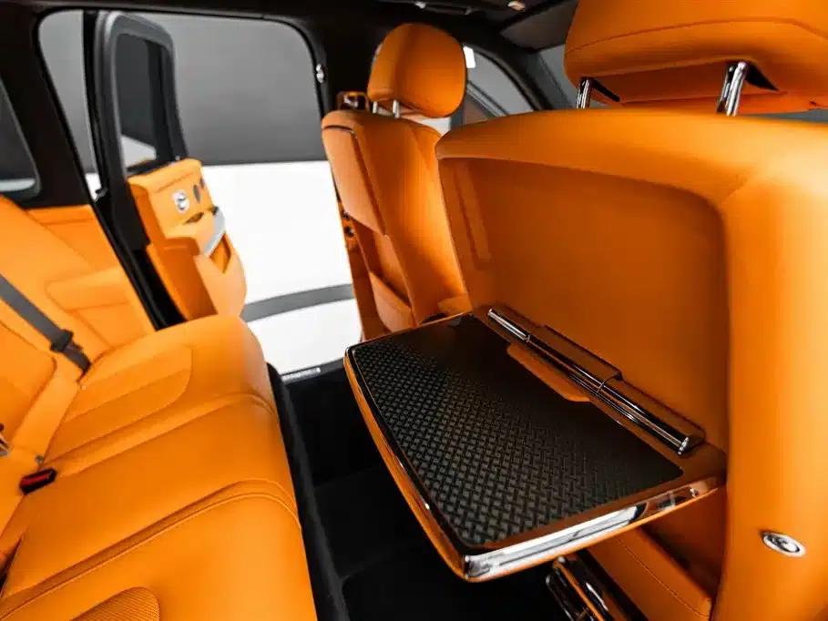 2020 Cullinan Black Badge — миниатюра 13