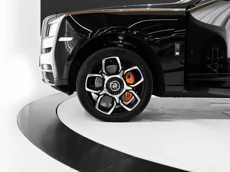 2020 Cullinan Black Badge — миниатюра 19