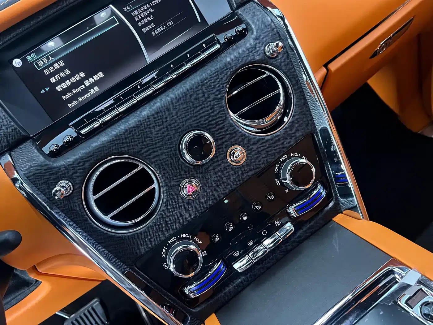 2022 Cullinan, four-seater version — миниатюра 12