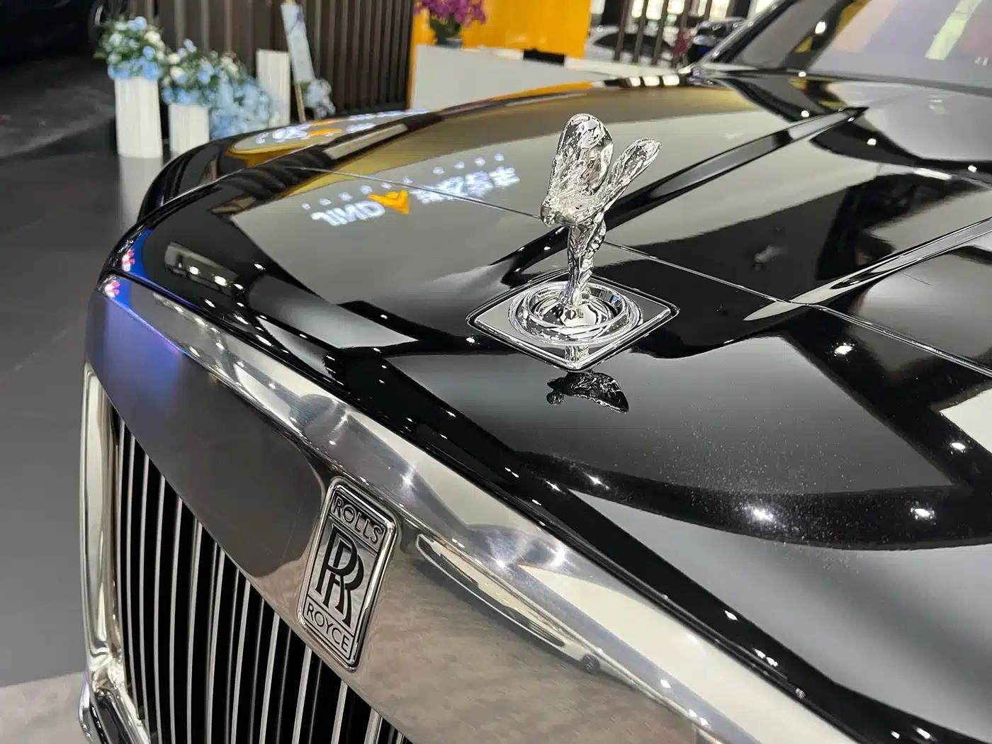 2022 Cullinan, four-seater version — миниатюра 19