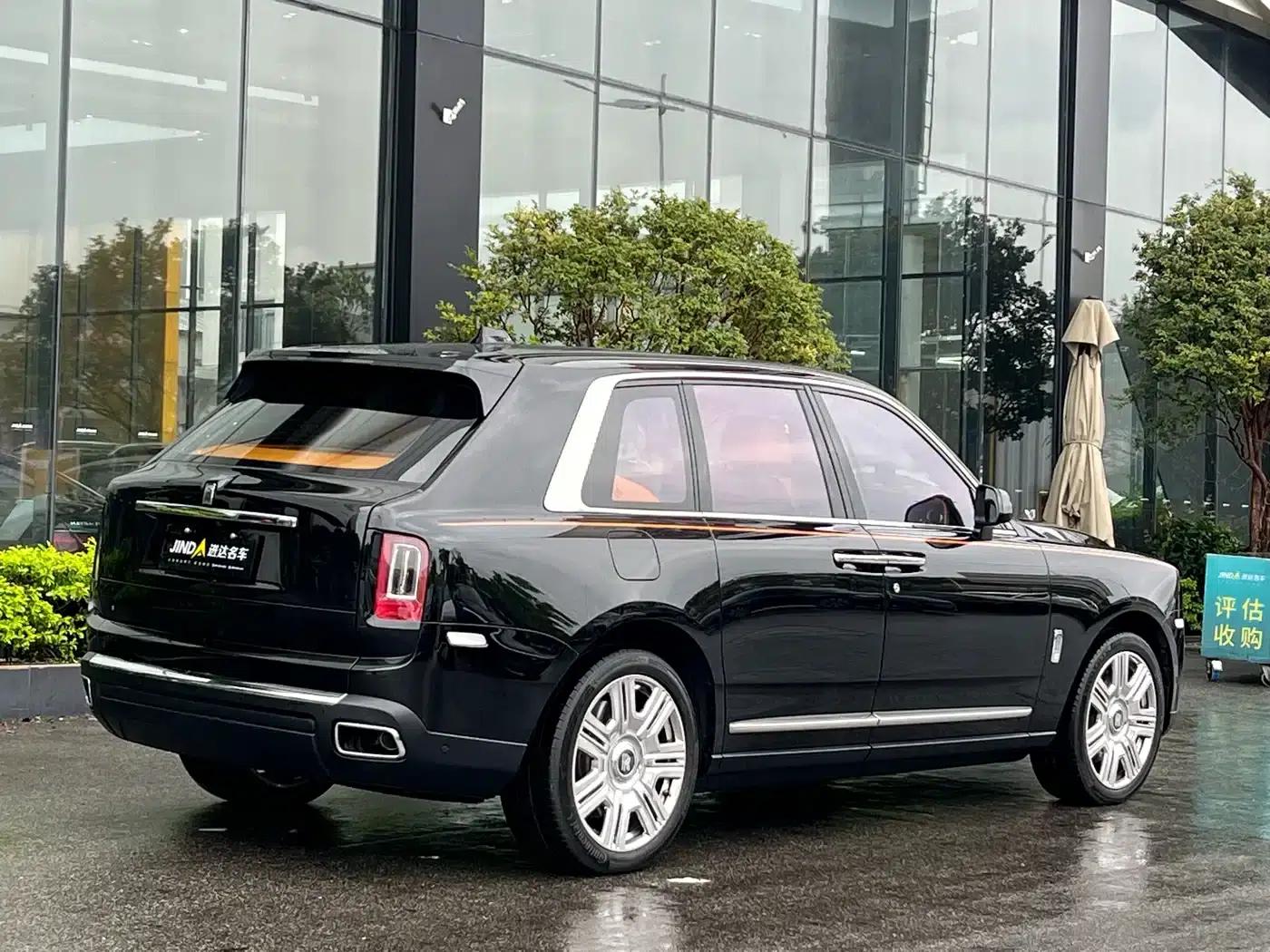 2022 Cullinan, four-seater version — миниатюра 5