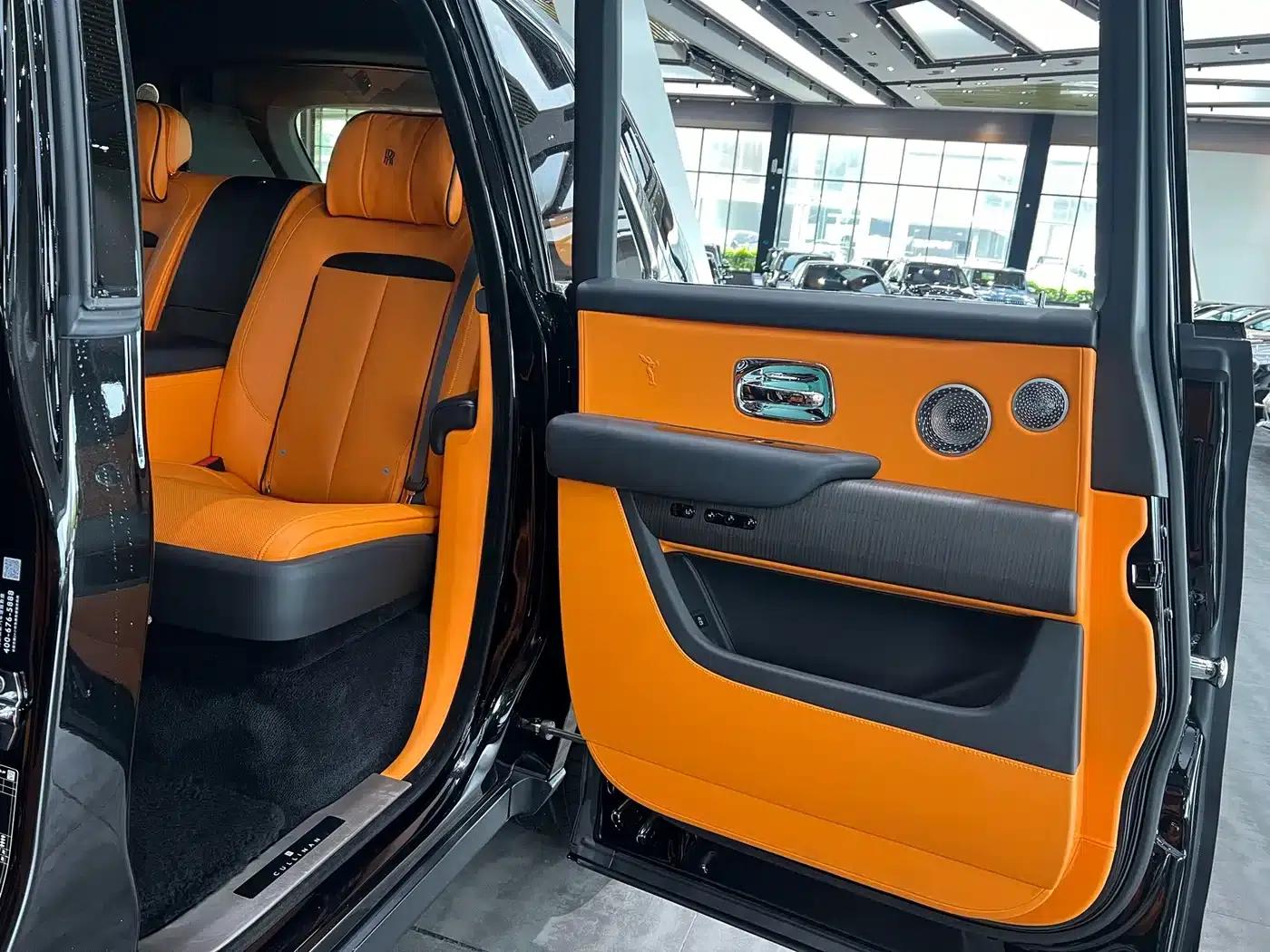2022 Cullinan, four-seater version — миниатюра 7