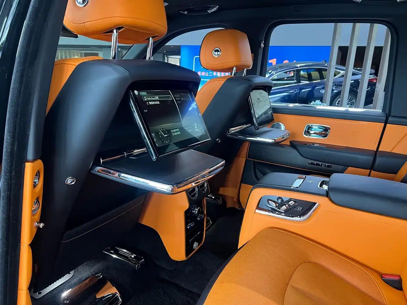2022 Cullinan, four-seater version — миниатюра 8