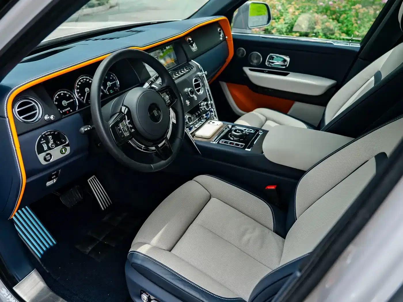 2018 Cullinan, four-seater version — миниатюра 13