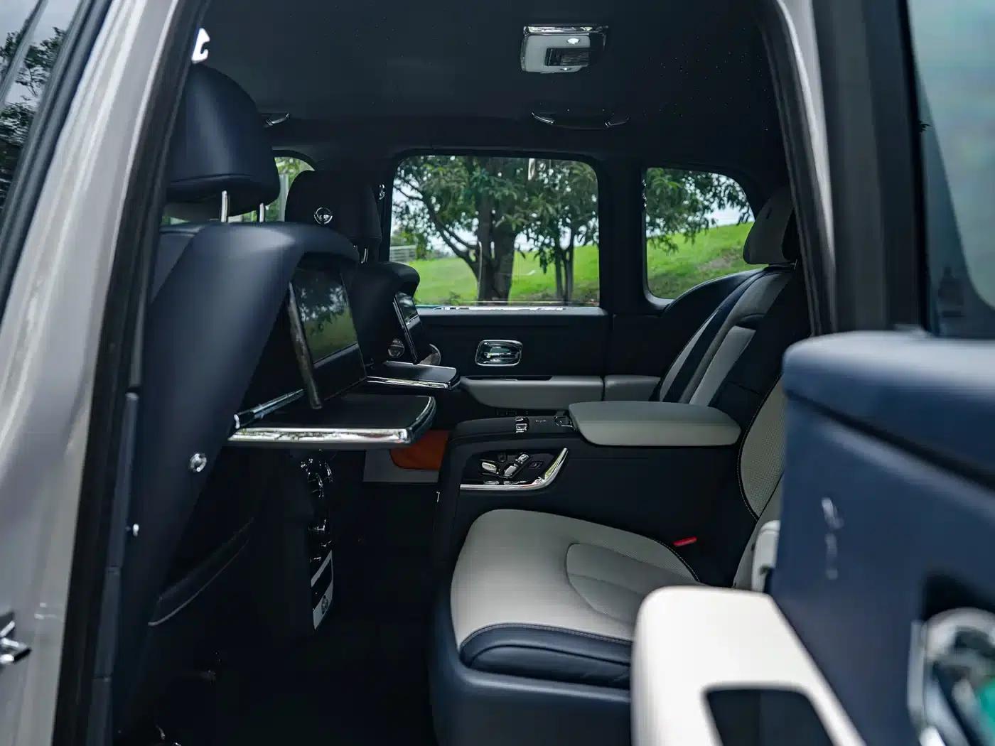 2018 Cullinan, four-seater version — миниатюра 14