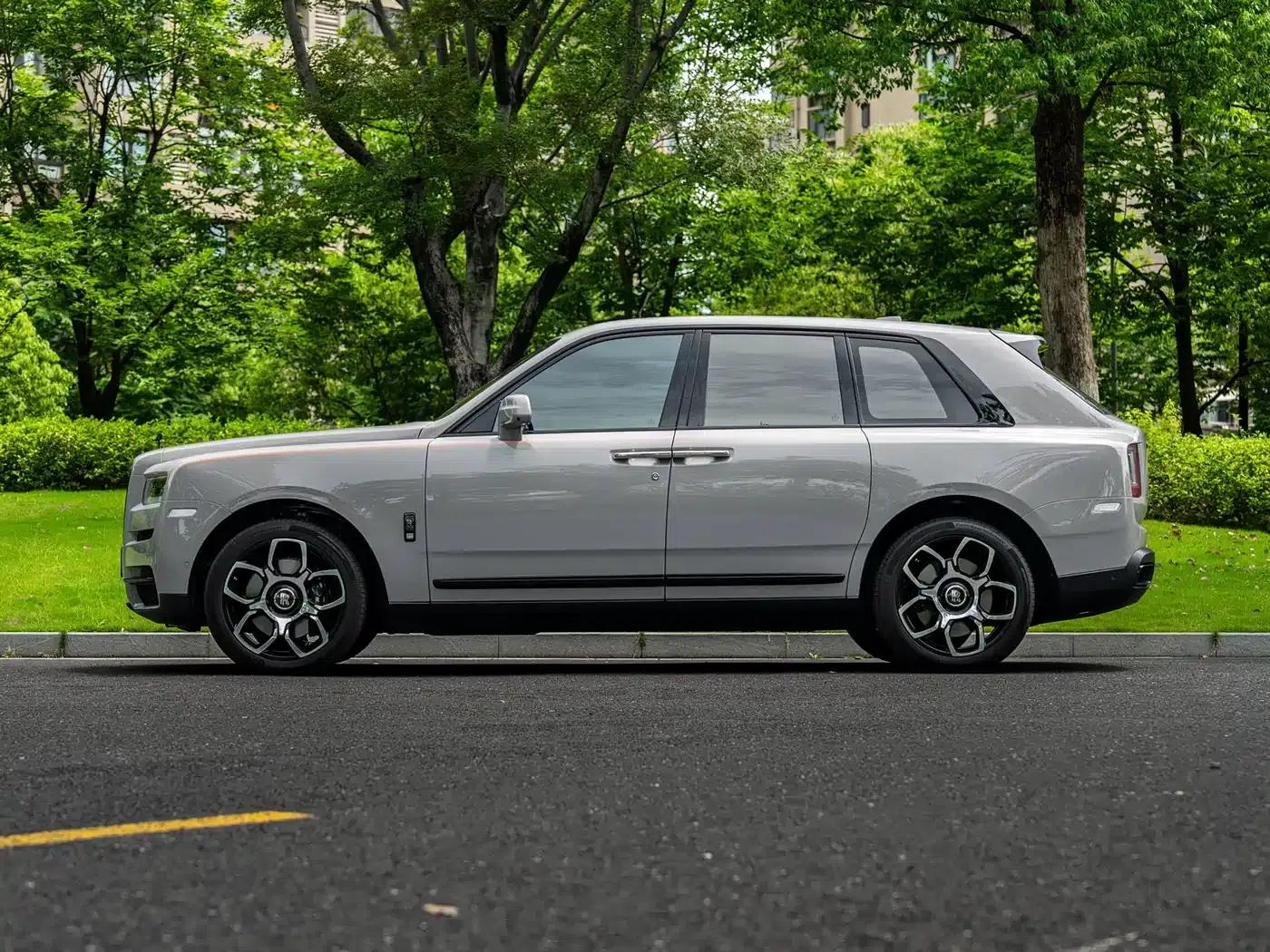 2018 Cullinan, four-seater version — миниатюра 17