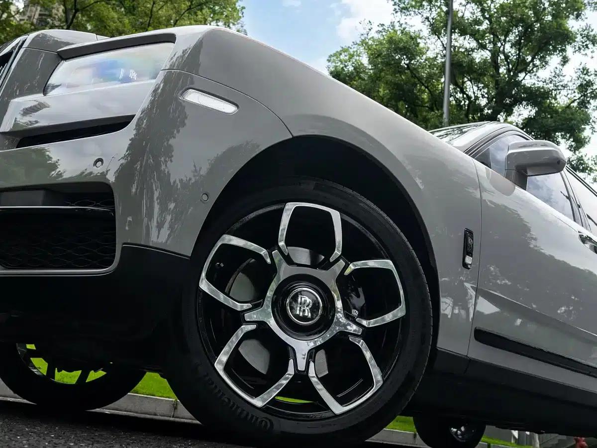 2018 Cullinan, four-seater version — миниатюра 4