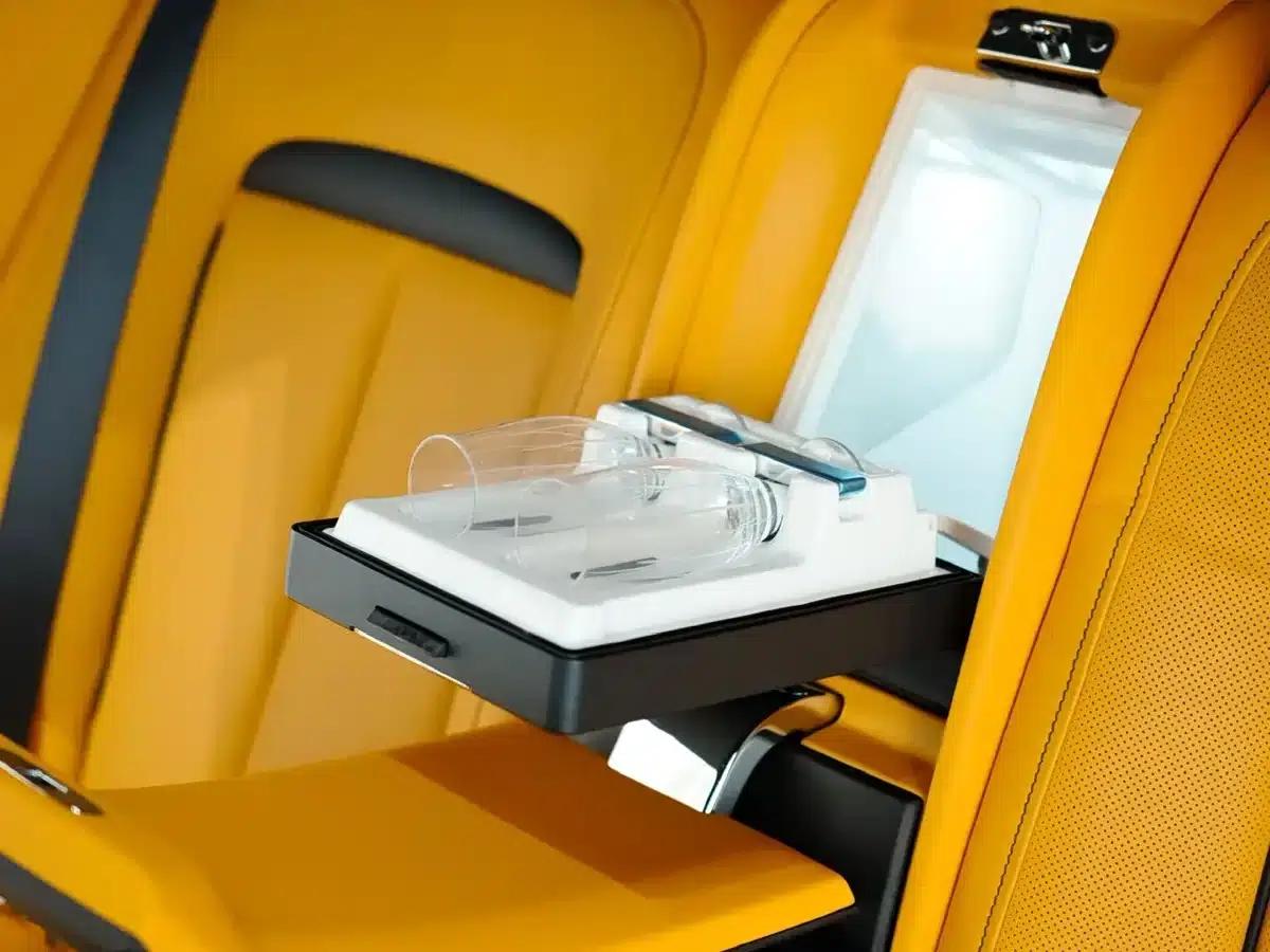 2024 Cullinan, four-seater version — миниатюра 16