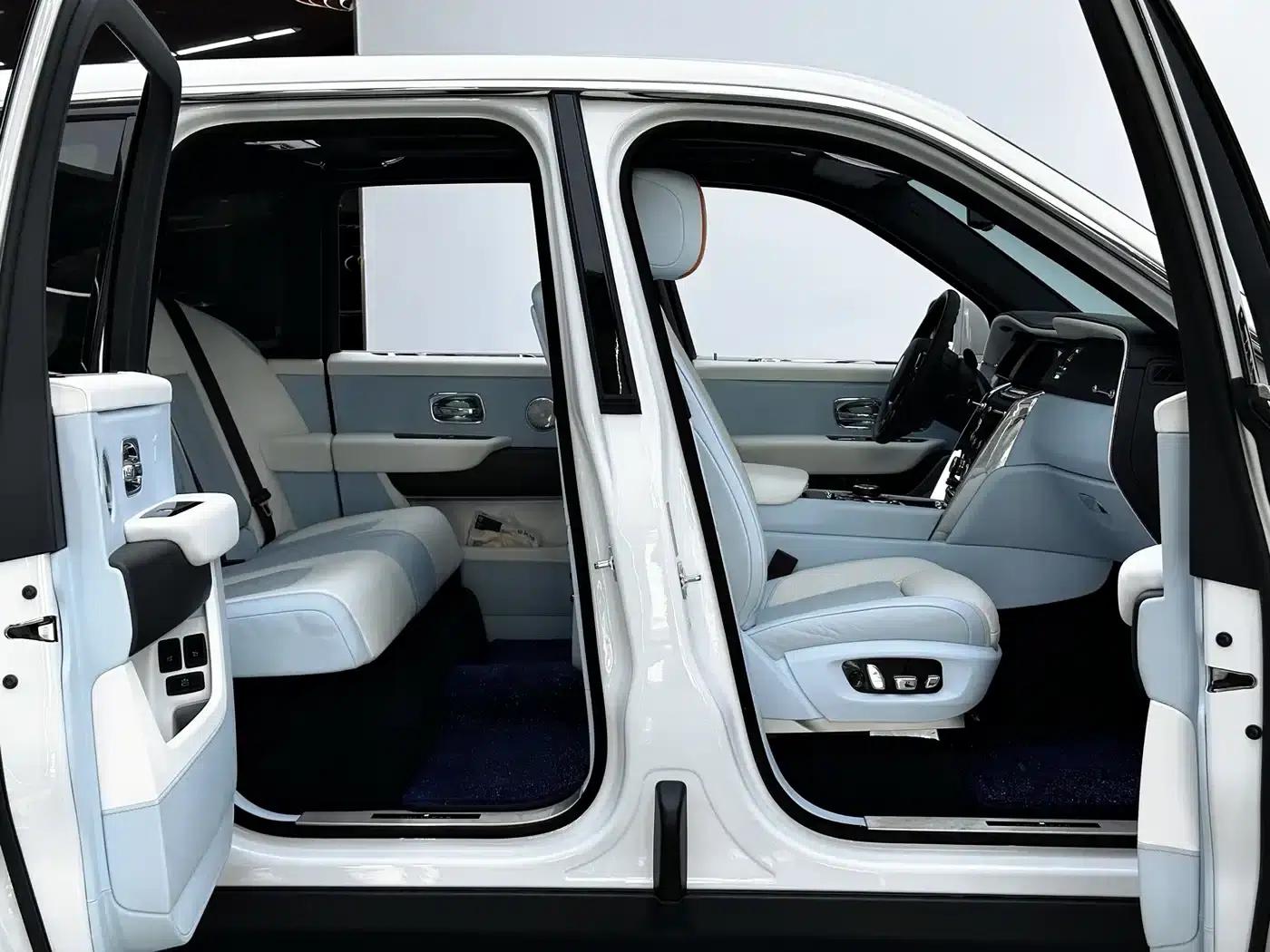 2018 Cullinan 5-seater — миниатюра 11