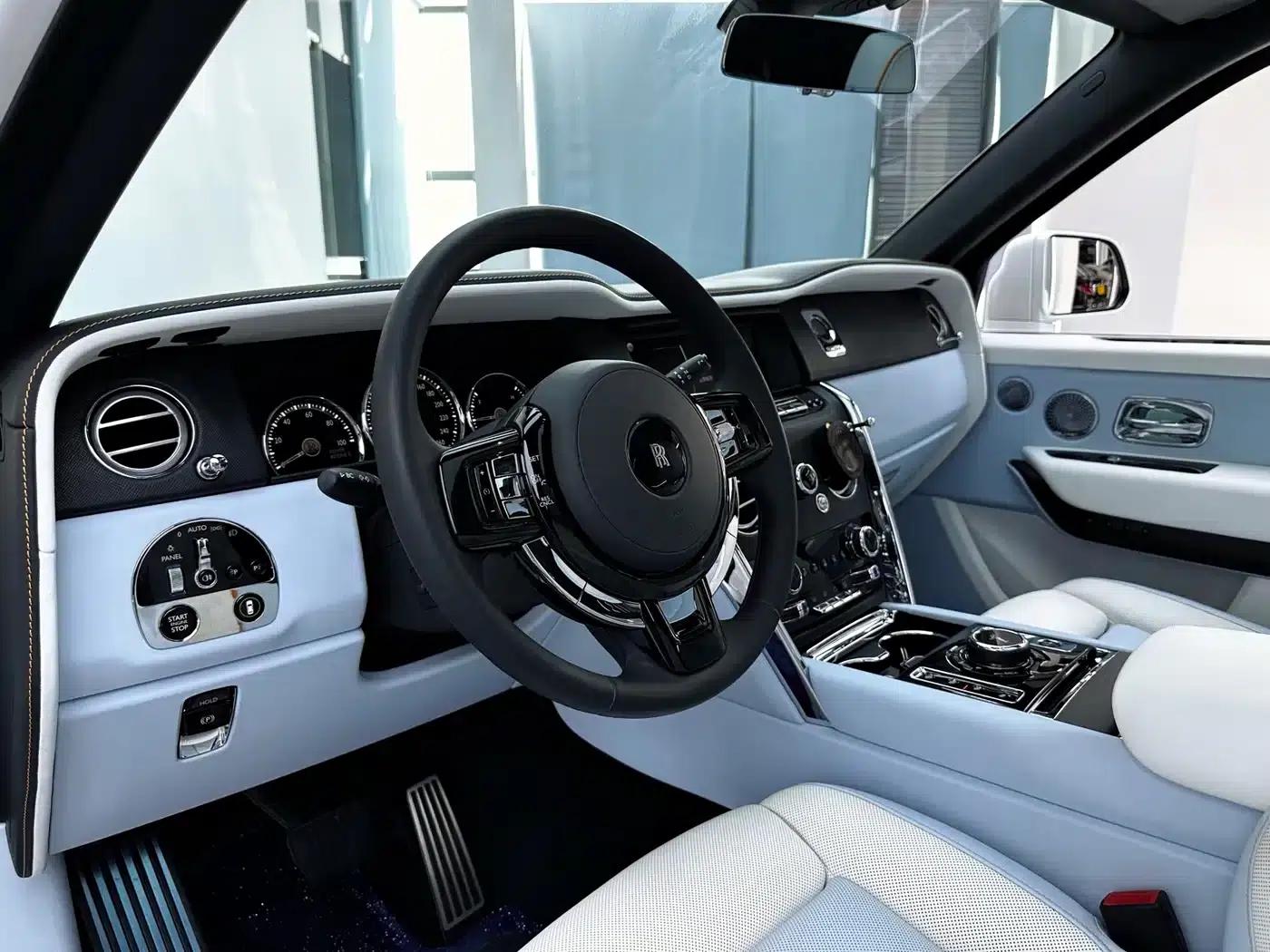 2018 Cullinan 5-seater — миниатюра 16