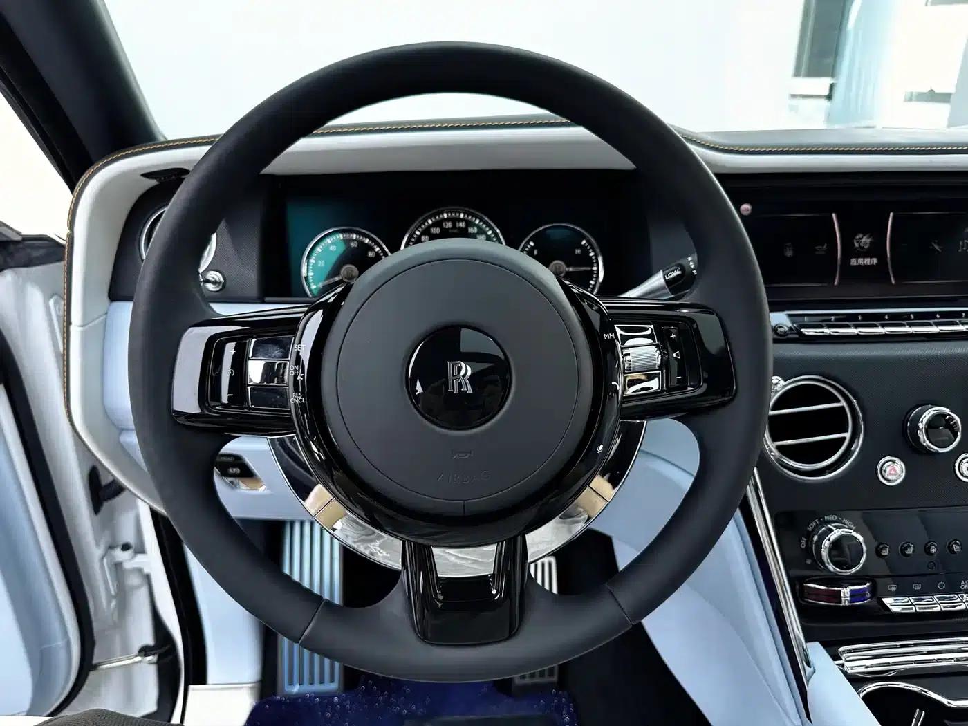 2018 Cullinan 5-seater — миниатюра 17