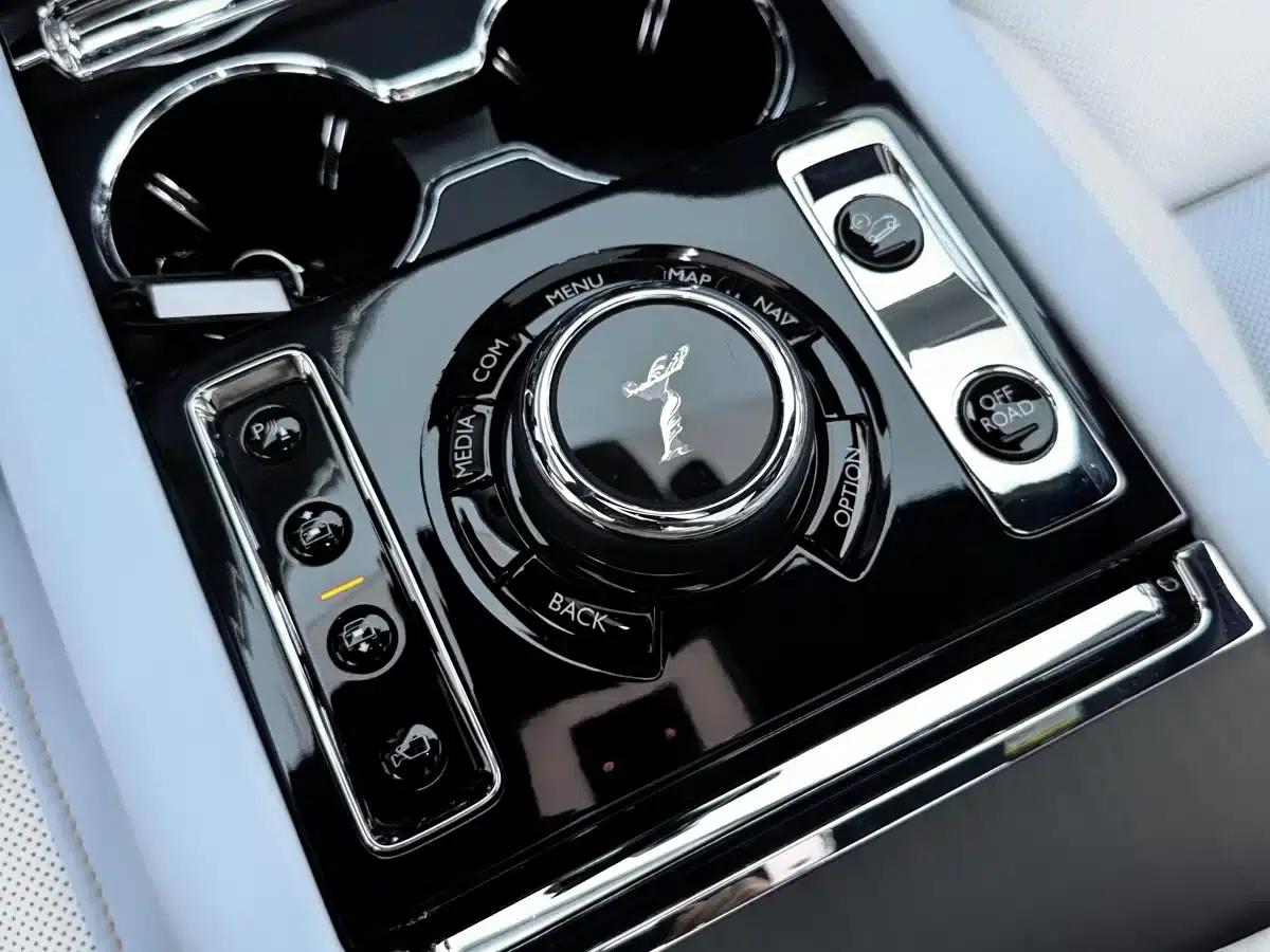 2018 Cullinan 5-seater — миниатюра 20