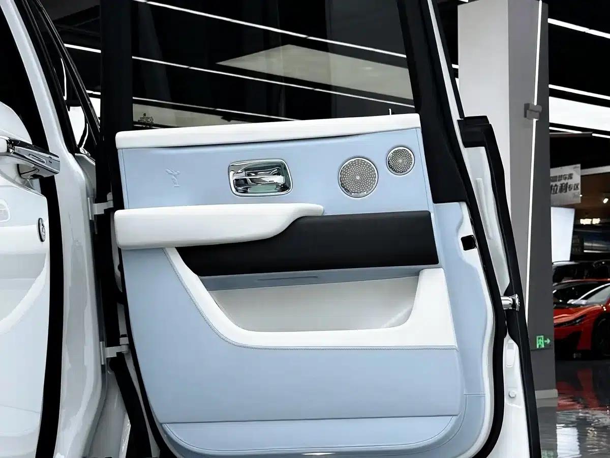2018 Cullinan 5-seater — миниатюра 24
