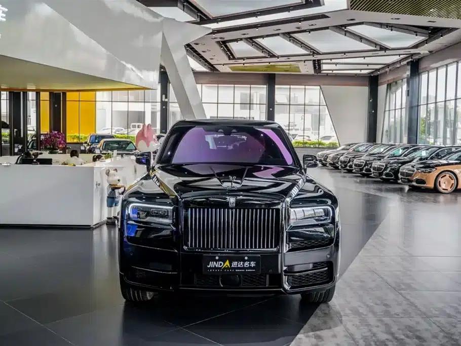 2022 Cullinan Black Badge — миниатюра 13