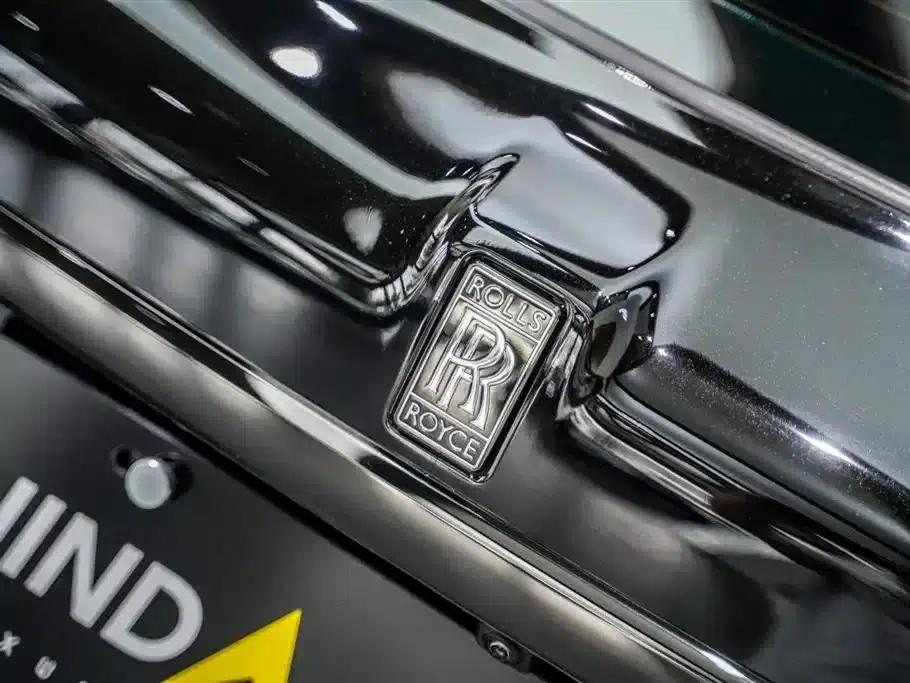 2022 Cullinan Black Badge — миниатюра 20