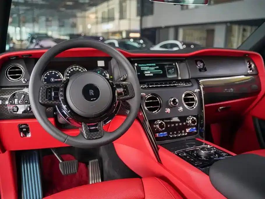 2022 Cullinan Black Badge — миниатюра 24