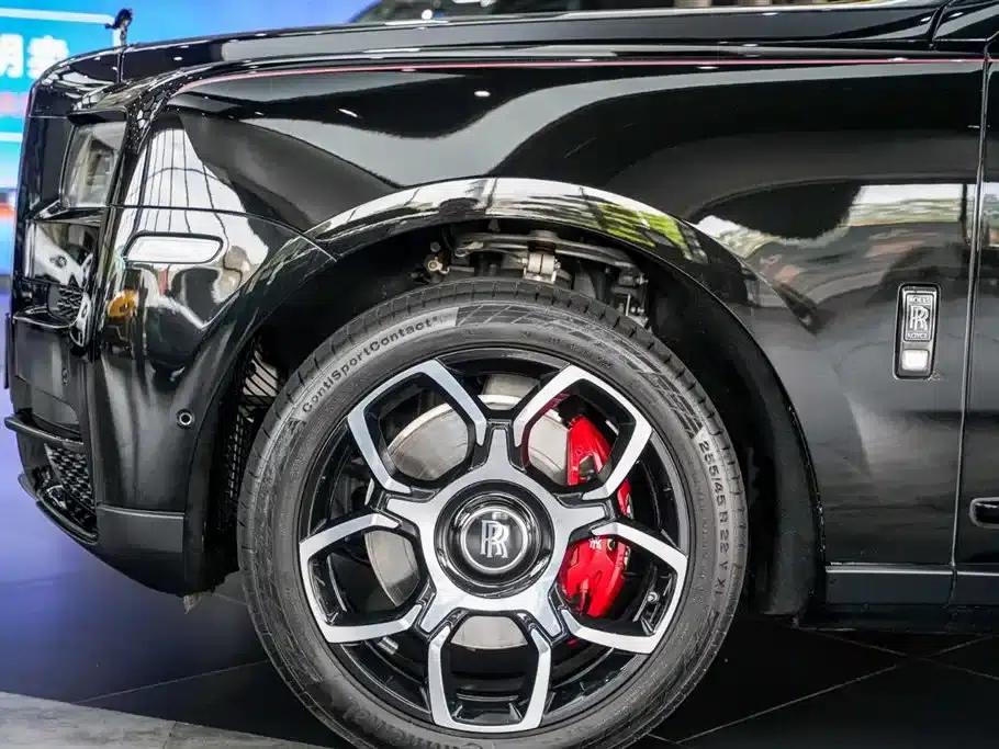 2022 Cullinan Black Badge — миниатюра 32