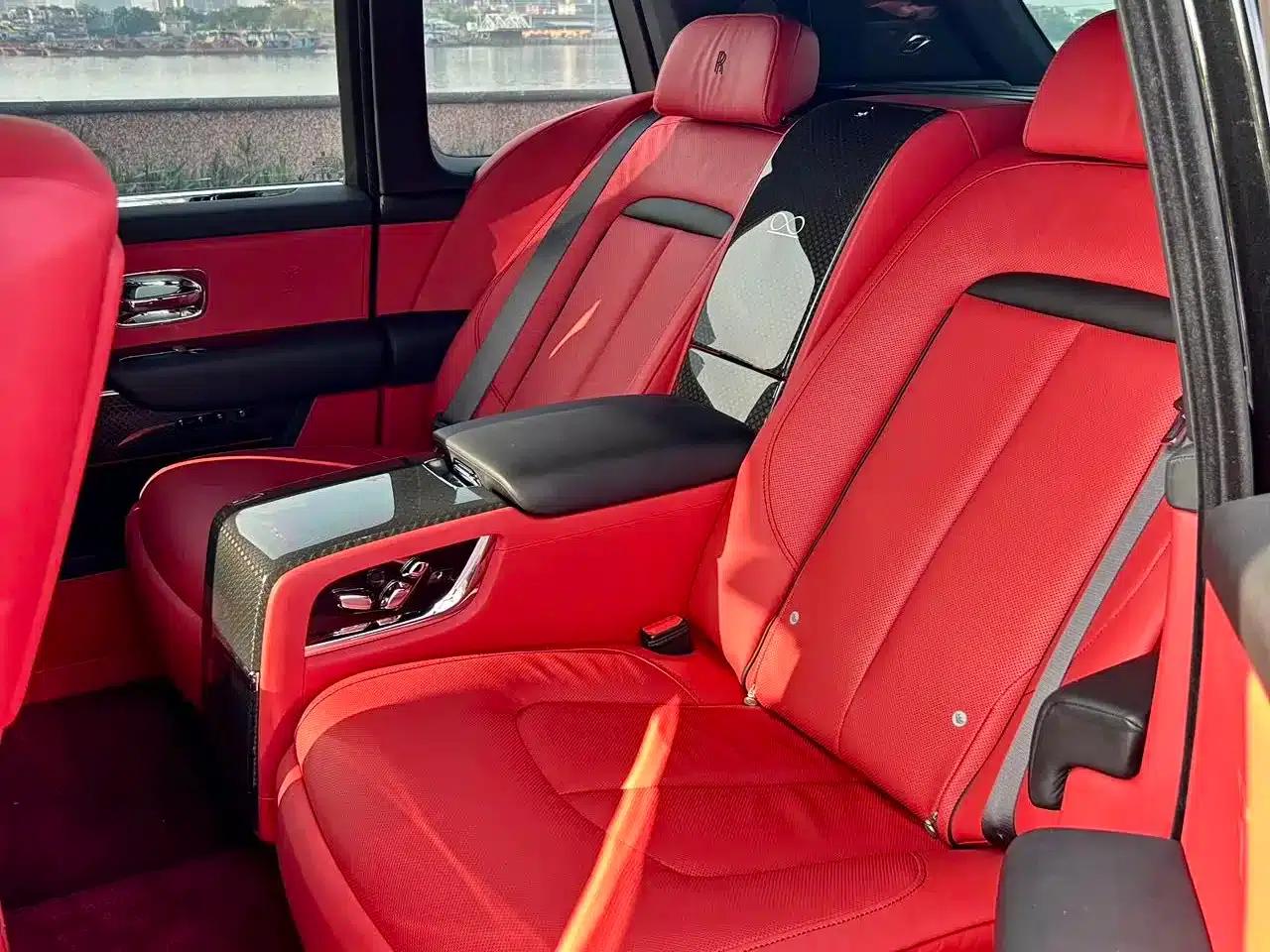 2022 Cullinan Black Badge — миниатюра 6