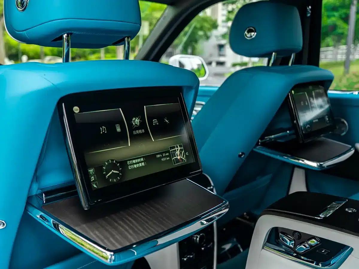 2018 Cullinan, four-seater version — миниатюра 11