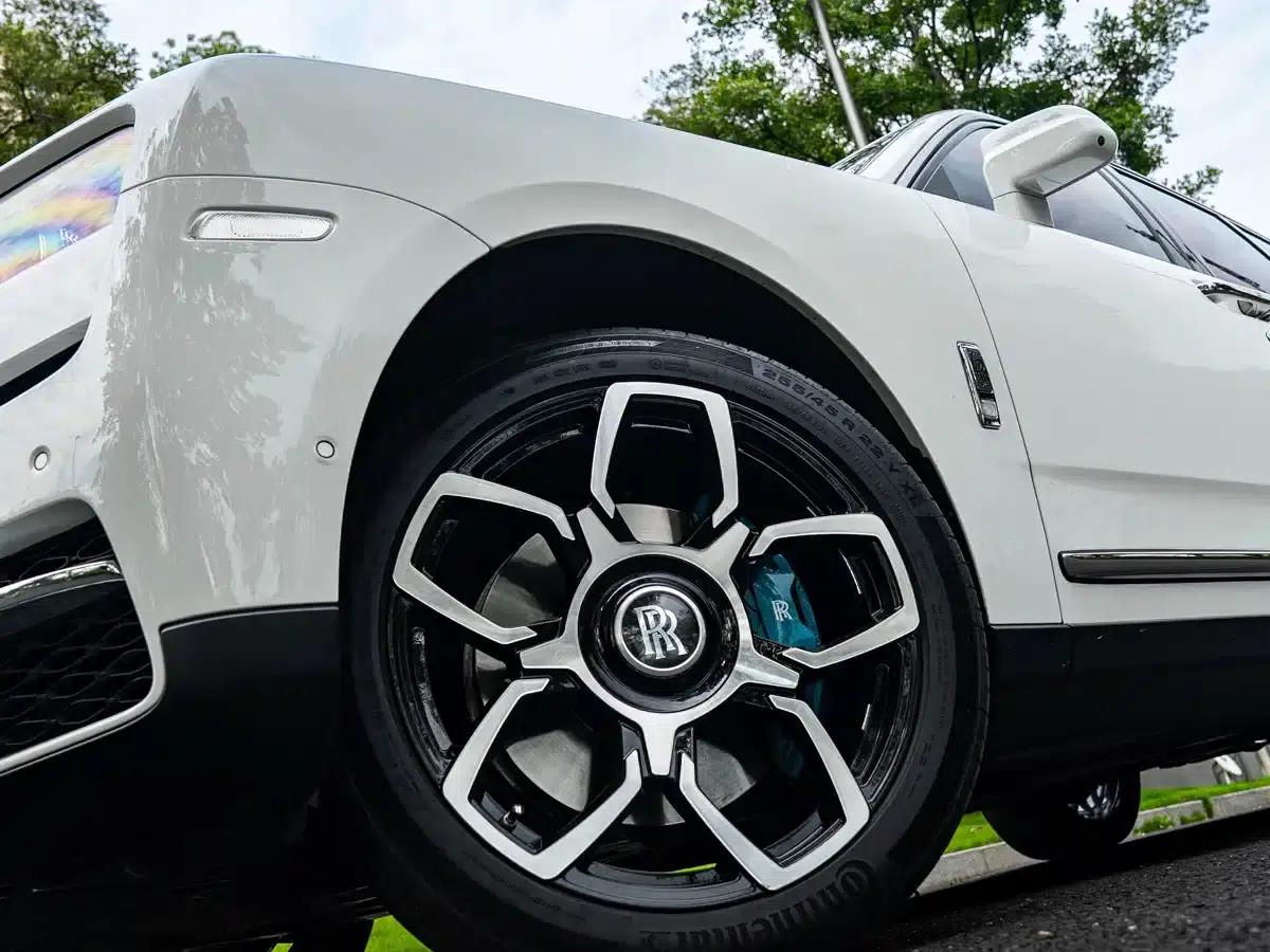 2018 Cullinan, four-seater version — миниатюра 4
